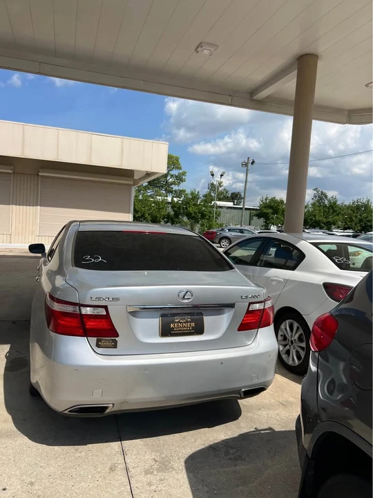 2008 Lexus LS 4th Gen - Image 5 of 17