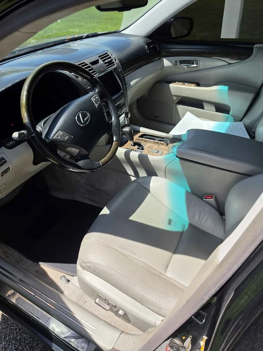 2008 Lexus LS 4th Gen - Image 5 of 5