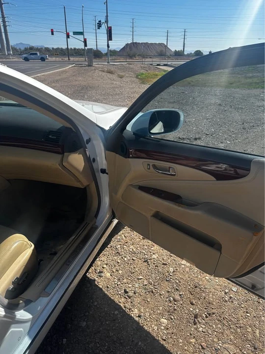 2008 Lexus LS 4th Gen - Image 13 of 15