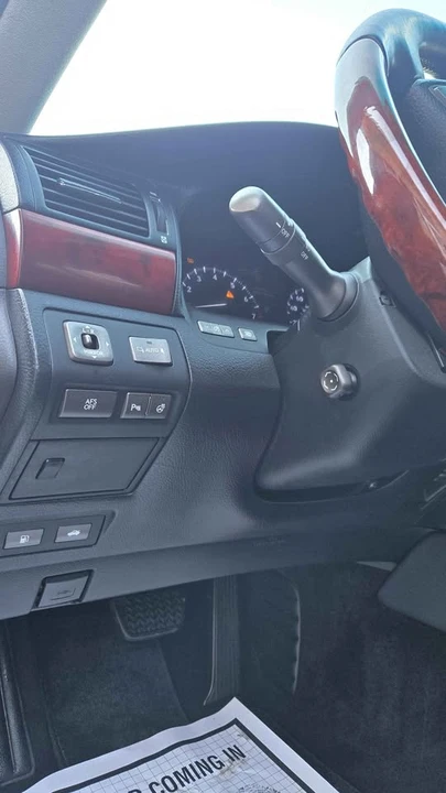 2008 Lexus LS 4th Gen - Image 17 of 20