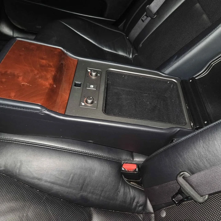 2008 Lexus LS 4th Gen - Image 5 of 10