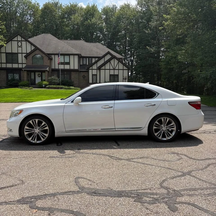2008 Lexus LS 4th Gen - Image 6 of 11