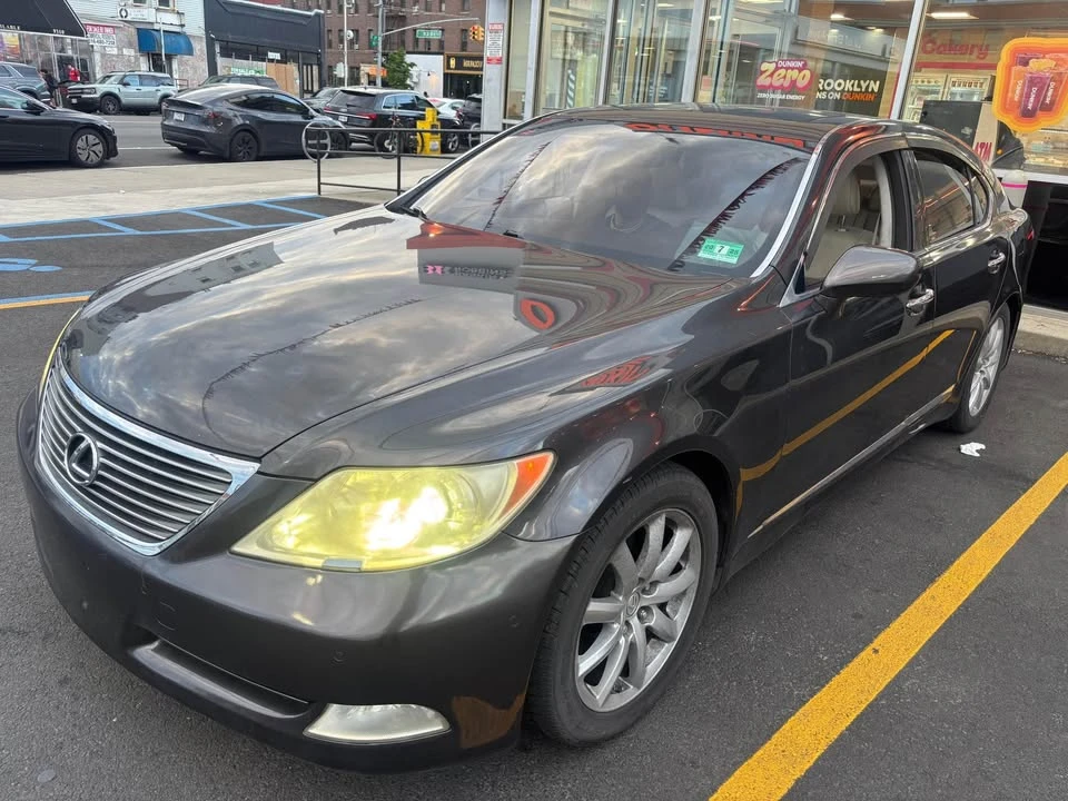 2008 Lexus LS 4th Gen - Image 4 of 17
