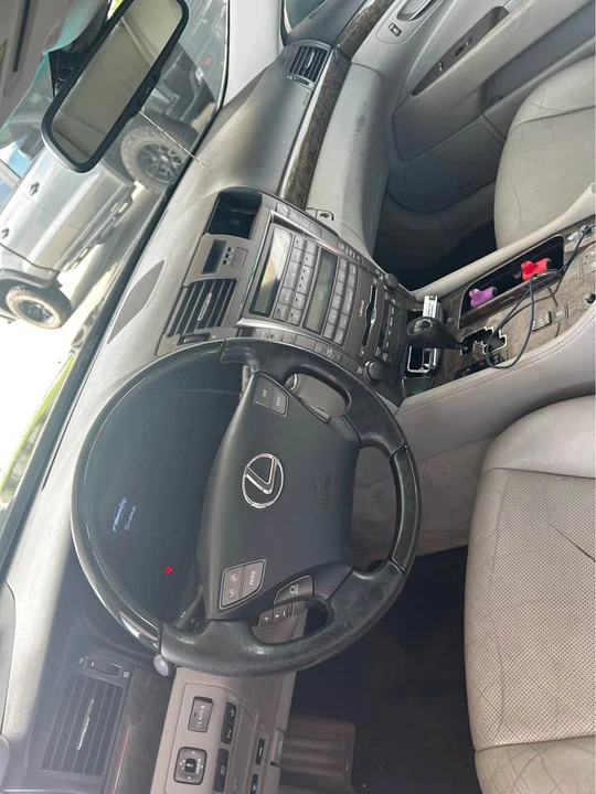 2008 Lexus LS 4th Gen - Image 8 of 13