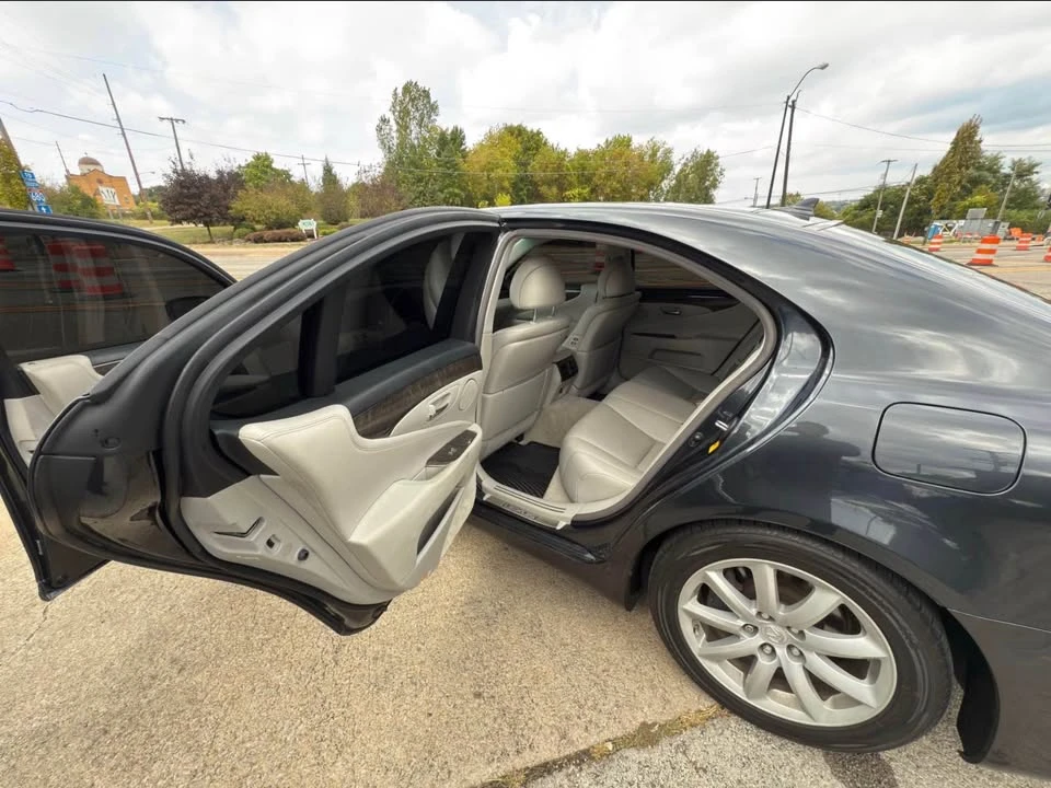 2008 Lexus LS 4th Gen - Image 9 of 14