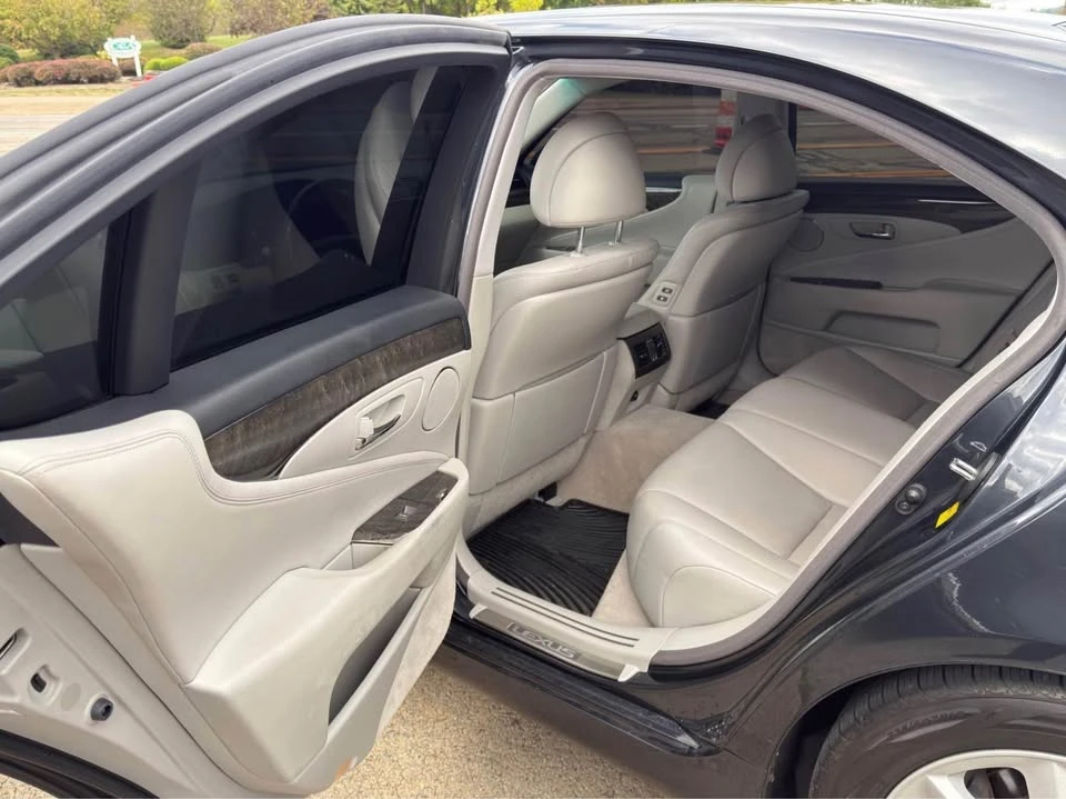 2008 Lexus LS 4th Gen - Image 10 of 14