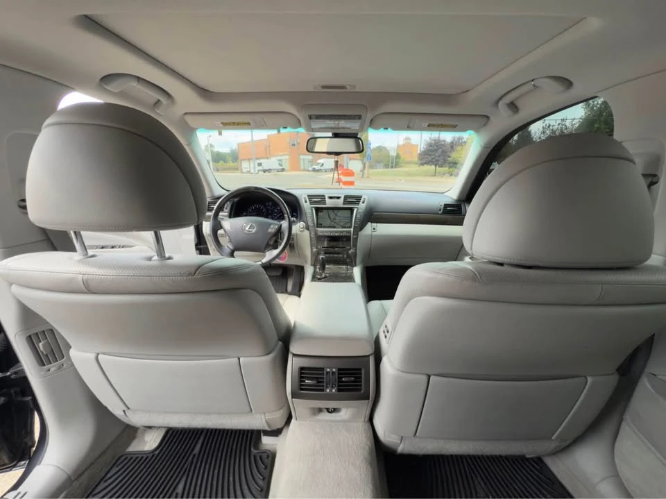 2008 Lexus LS 4th Gen - Image 11 of 14