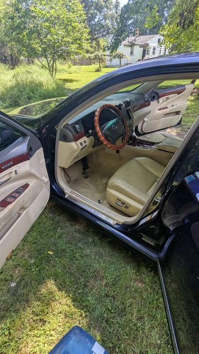 2008 Lexus LS 4th Gen - Image 3 of 10