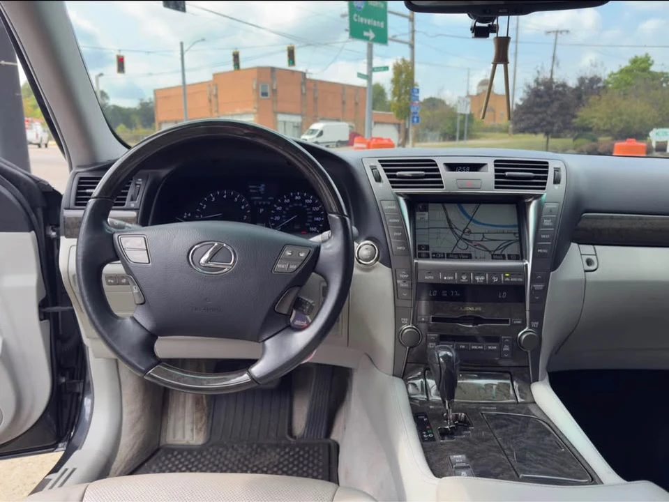 2008 Lexus LS 4th Gen - Image 13 of 14