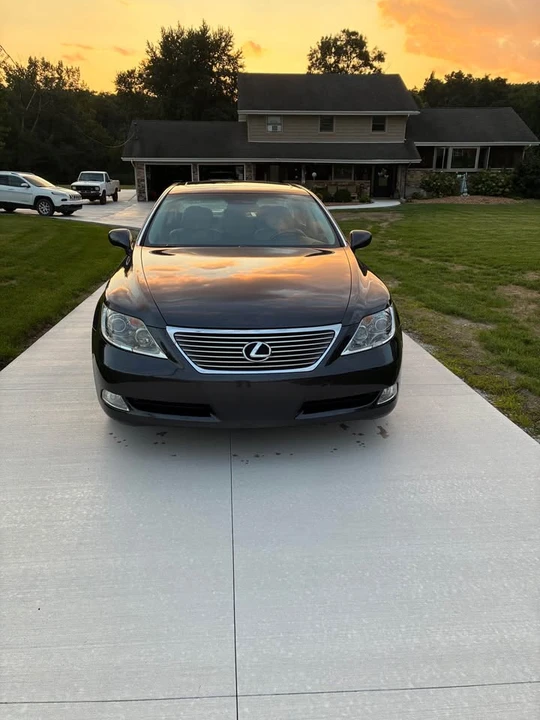 2008 Lexus LS 4th Gen - Image 2 of 17
