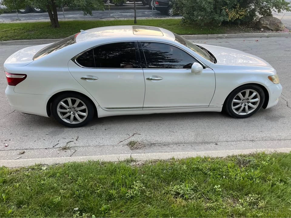 2008 Lexus LS 4th Gen - Image 5 of 20