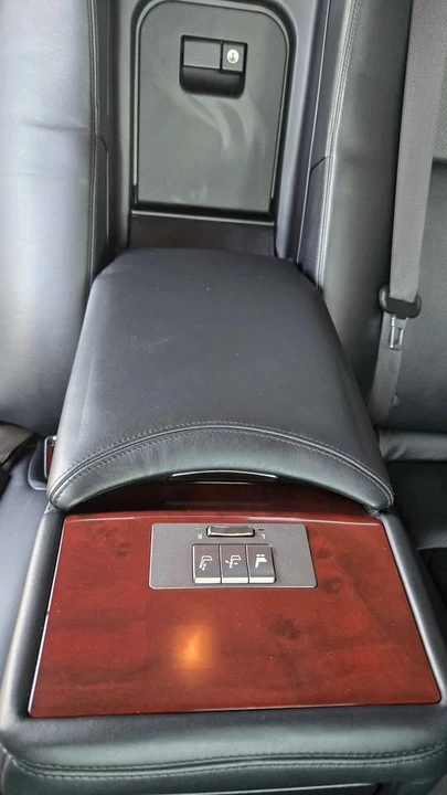 2008 Lexus LS 4th Gen - Image 11 of 20