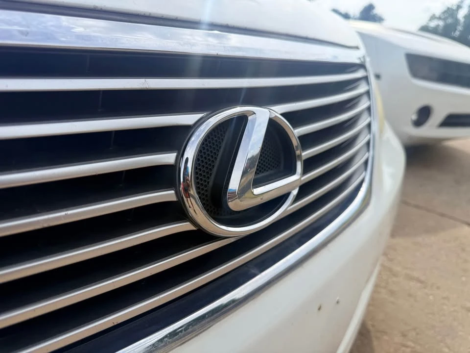 2008 Lexus LS 4th Gen - Image 5 of 12