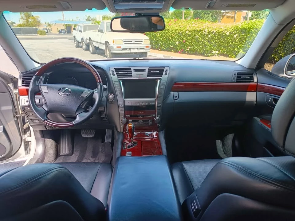 2008 Lexus LS 4th Gen - Image 6 of 9