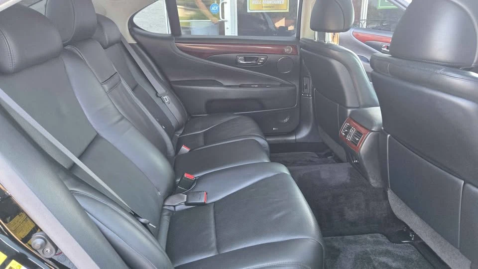 2008 Lexus LS 4th Gen - Image 10 of 20