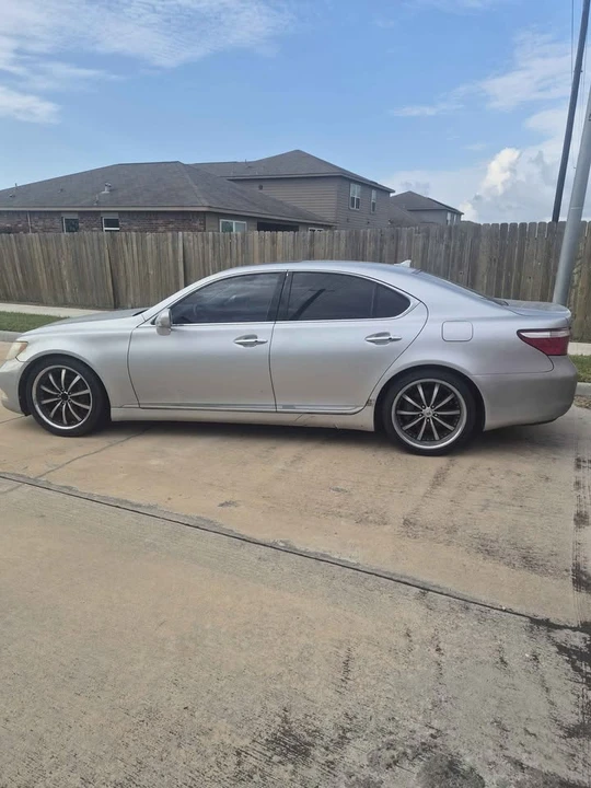2008 Lexus LS 4th Gen - Image 4 of 20
