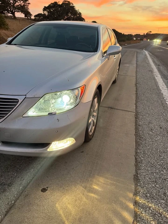 2008 Lexus LS 4th Gen - Image 4 of 9