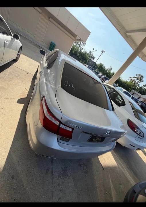 2008 Lexus LS 4th Gen - Image 3 of 8
