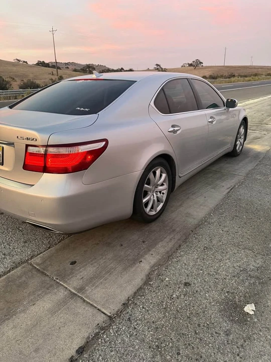 2008 Lexus LS 4th Gen - Image 2 of 9