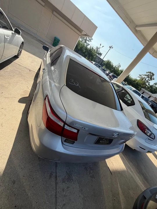 2008 Lexus LS 4th Gen - Image 3 of 9