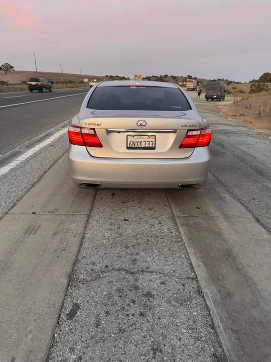 2008 Lexus LS 4th Gen - Image 3 of 9