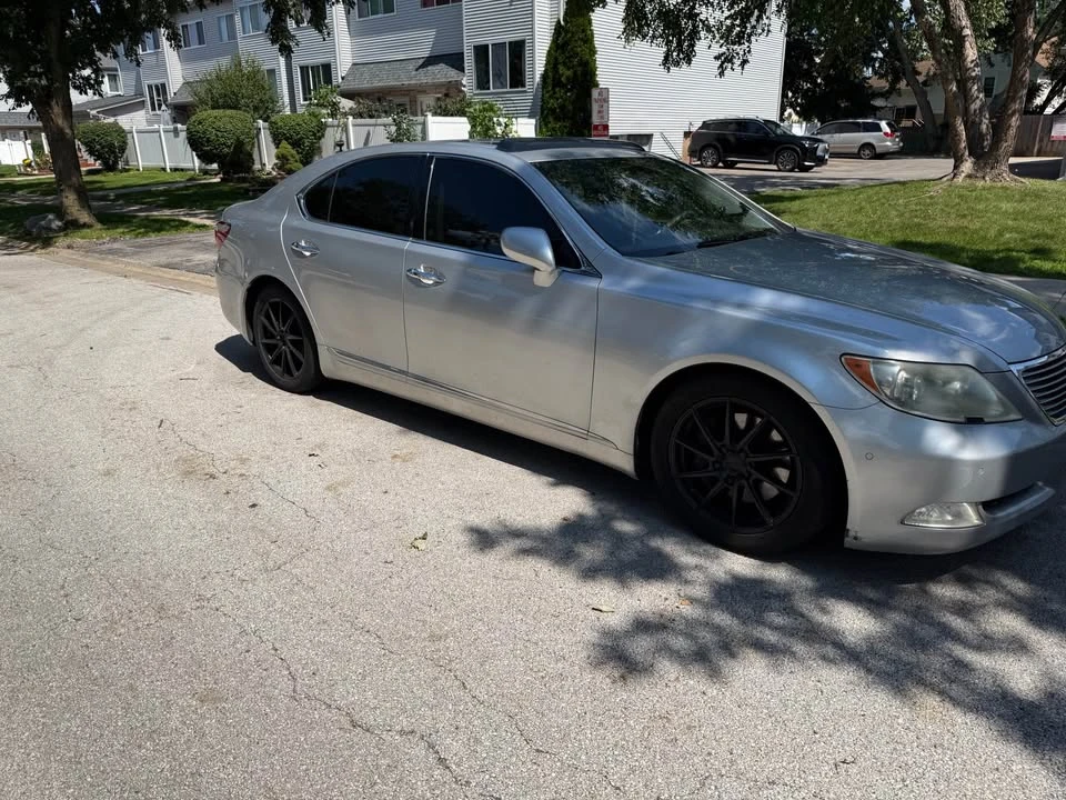 2008 Lexus LS 4th Gen - Image 5 of 5