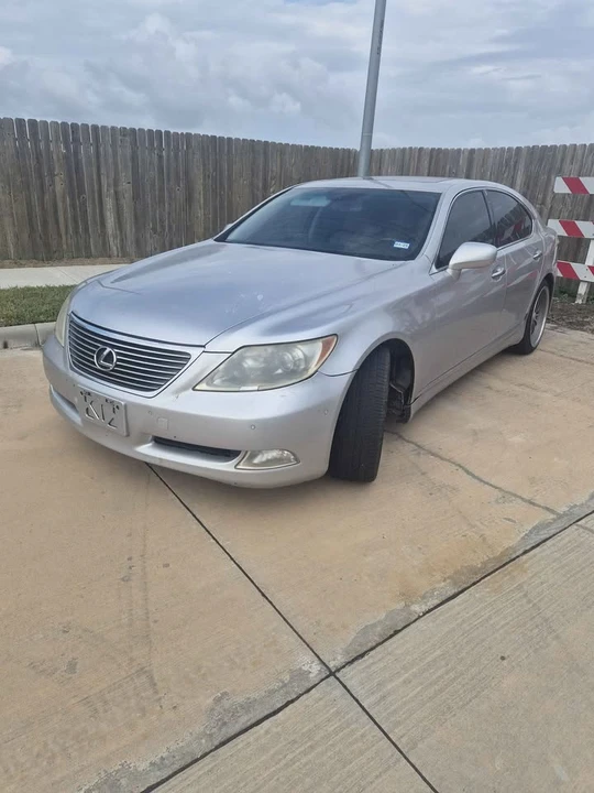 2008 Lexus LS 4th Gen - Image 6 of 20