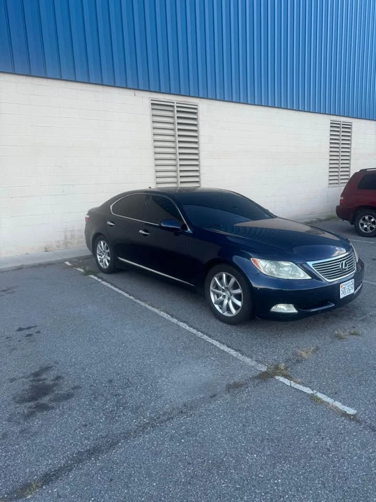 2008 Lexus LS 4th Gen - Image 3 of 4