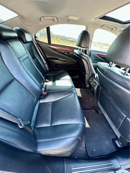 2008 Lexus LS 4th Gen - Image 14 of 20