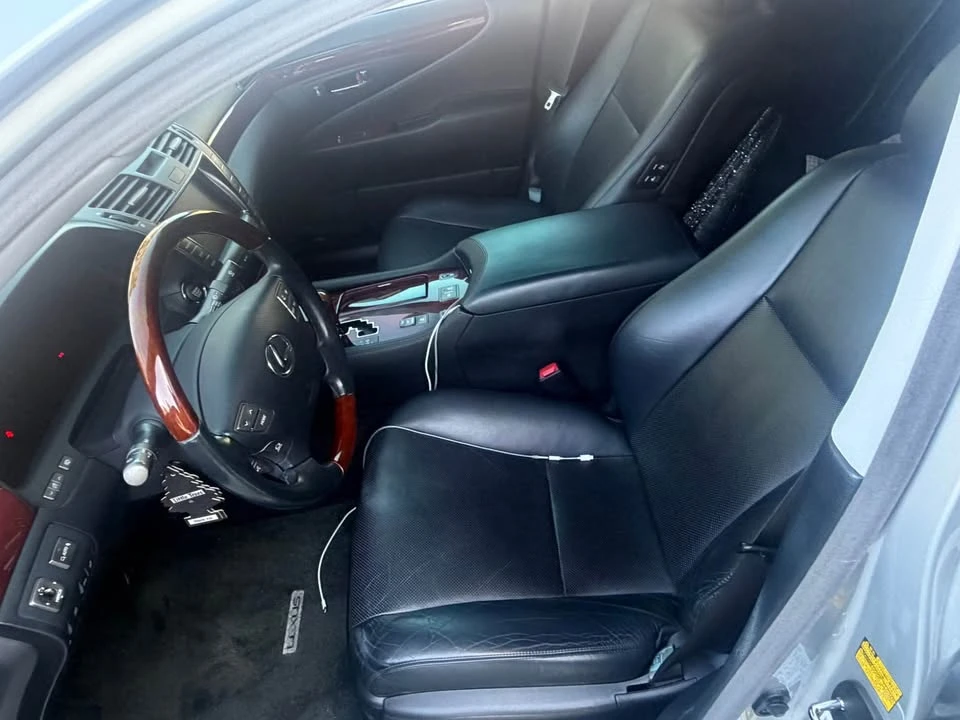 2008 Lexus LS 4th Gen - Image 18 of 19