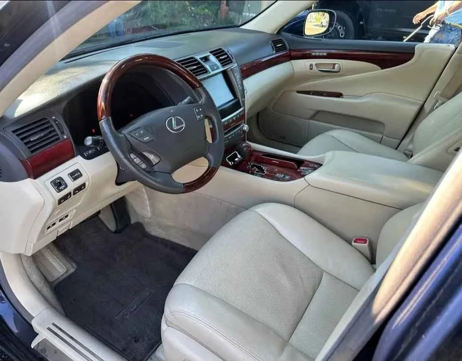2008 Lexus LS 4th Gen - Image 4 of 7