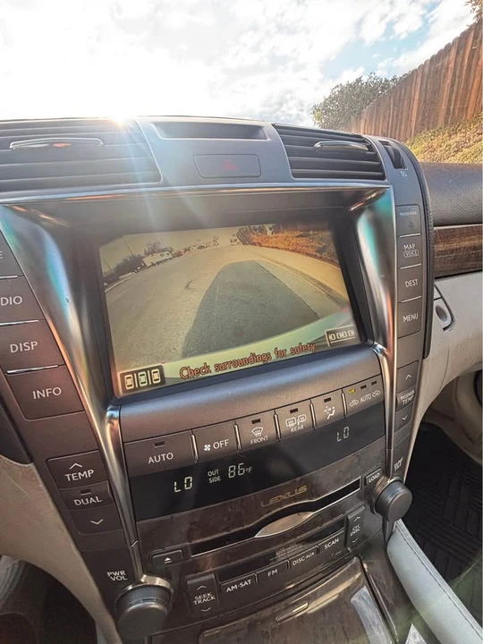 2008 Lexus LS 4th Gen - Image 13 of 15