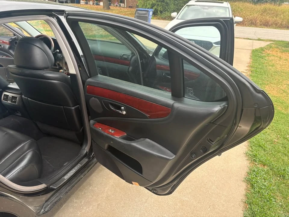 2008 Lexus LS 4th Gen - Image 15 of 20