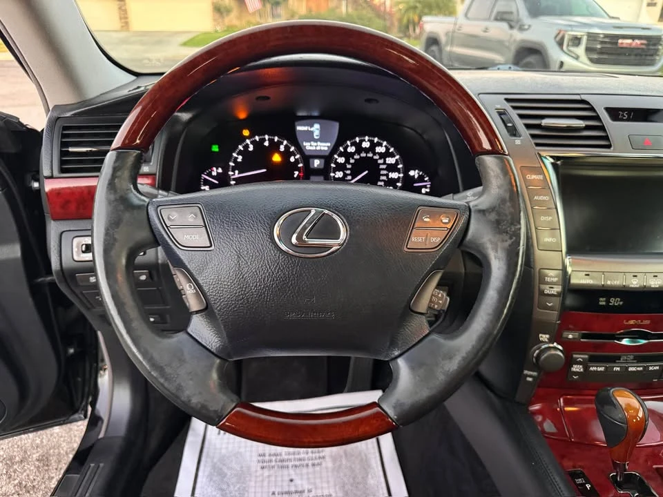2008 Lexus LS 4th Gen - Image 9 of 14