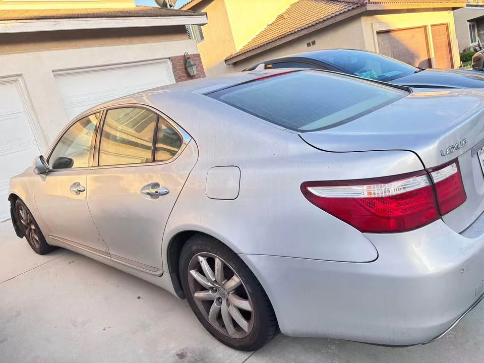 2008 Lexus LS 4th Gen - Image 3 of 10