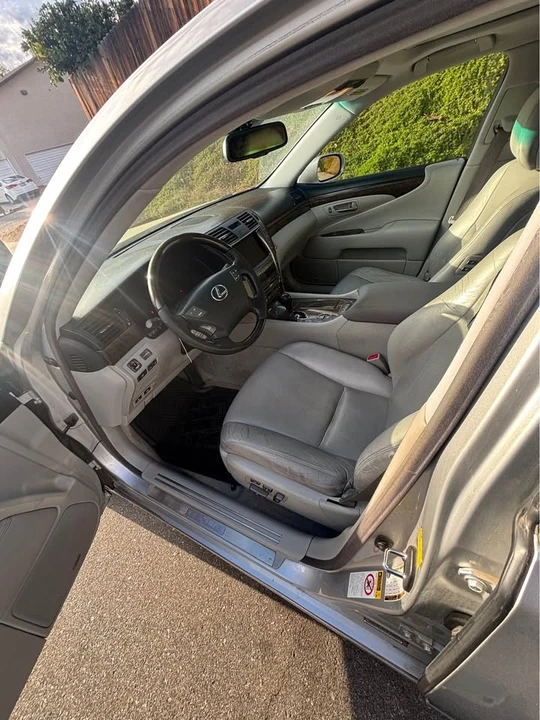 2008 Lexus LS 4th Gen - Image 12 of 15