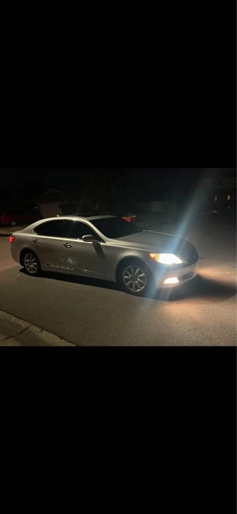 2008 Lexus LS 4th Gen - Image 2 of 9