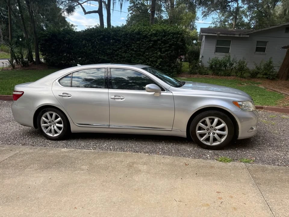 2008 Lexus LS 4th Gen - Image 4 of 19