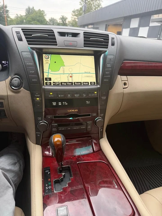 2008 Lexus LS 4th Gen - Image 14 of 15
