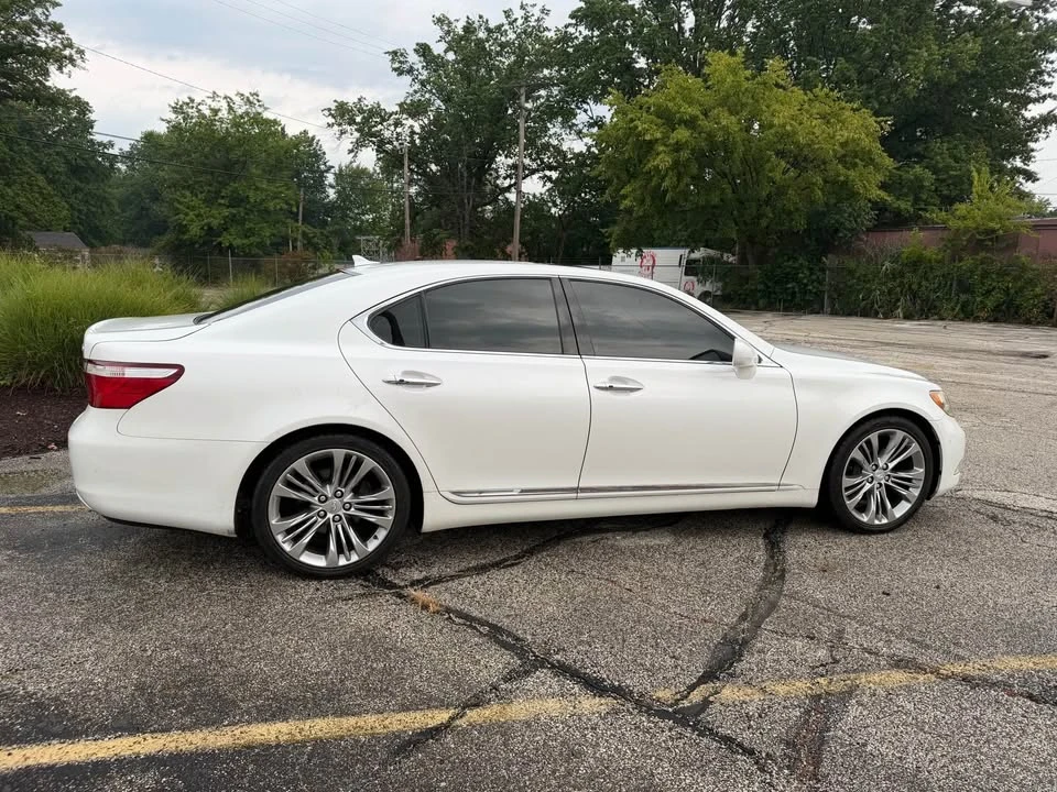 2008 Lexus LS 4th Gen - Image 5 of 15