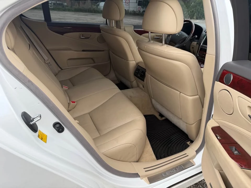 2008 Lexus LS 4th Gen - Image 11 of 15