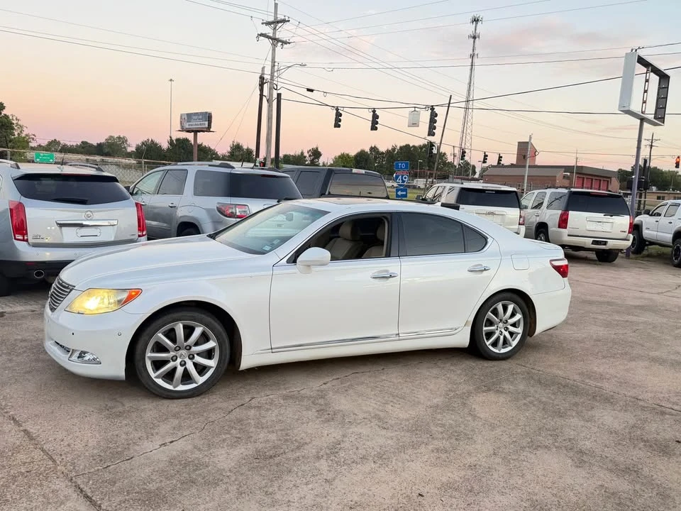 2008 Lexus LS 4th Gen - Image 5 of 11