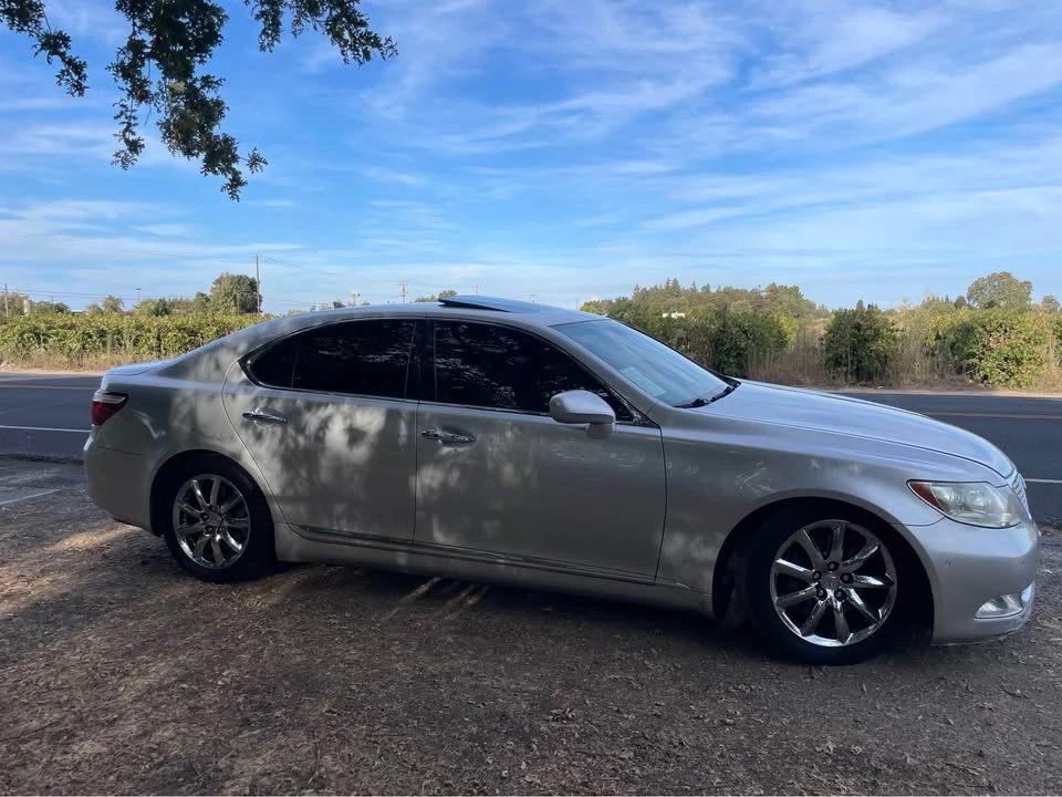2008 Lexus LS 4th Gen - Image 5 of 12