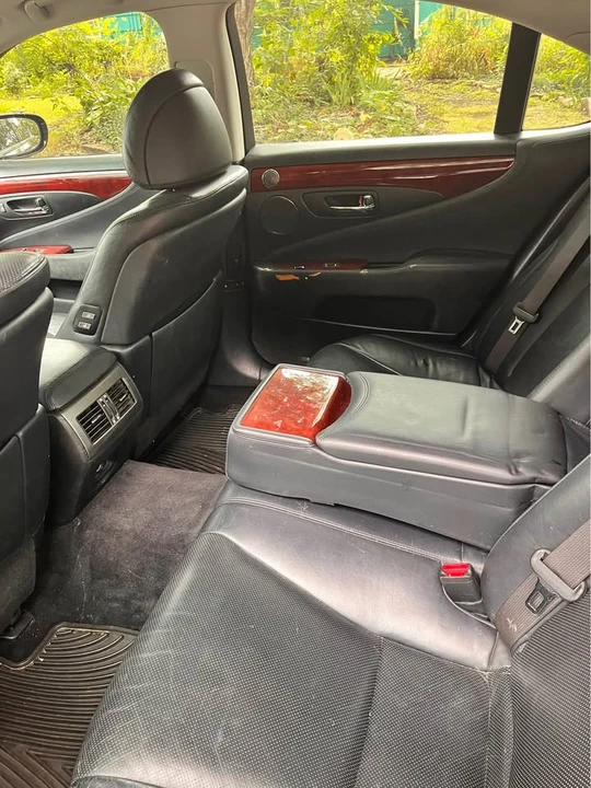 2008 Lexus LS 4th Gen - Image 10 of 11