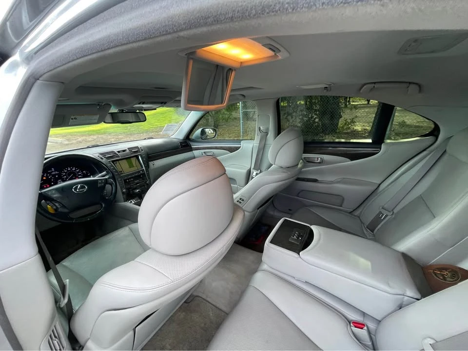 2008 Lexus LS 4th Gen - Image 11 of 12