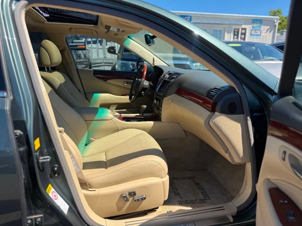 2008 Lexus LS 4th Gen - Image 13 of 14