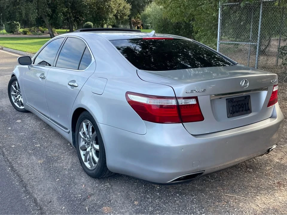2008 Lexus LS 4th Gen - Image 7 of 12