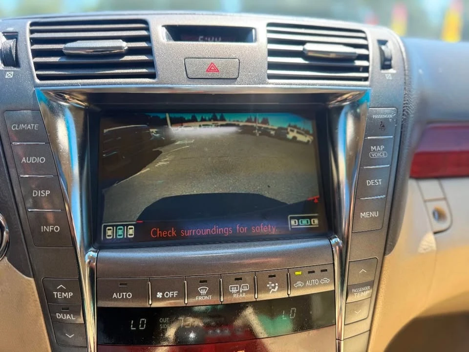 2008 Lexus LS 4th Gen - Image 11 of 14