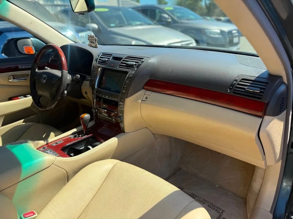 2008 Lexus LS 4th Gen - Image 12 of 14