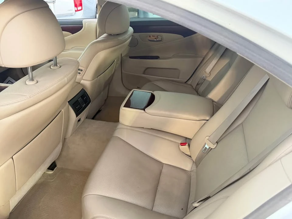2008 Lexus LS 4th Gen - Image 10 of 11